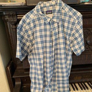 Men's casual button down shirt